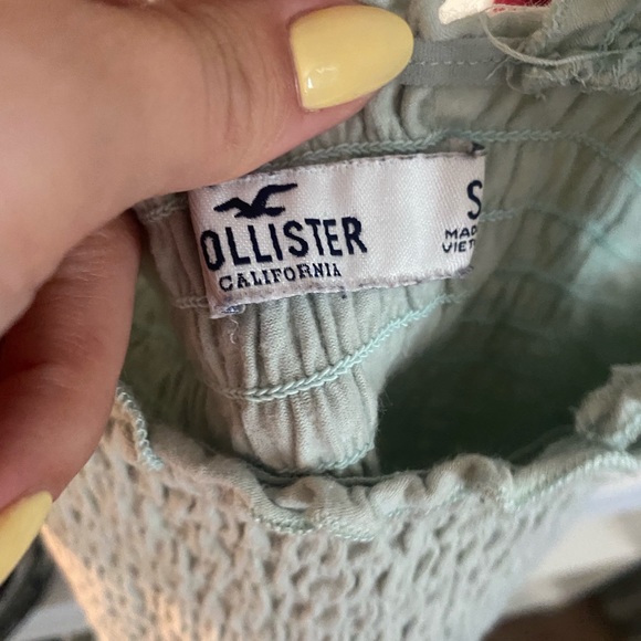 Hollister top - Picture 2 of 3